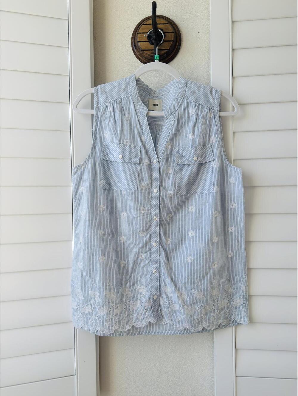 Max Blue Striped Embroidered Sleeveless Button Up Top Size L